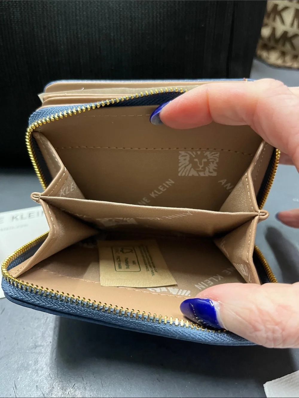 Anne Klein compact zip
